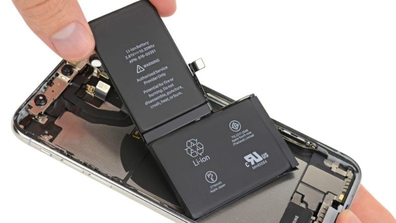 Thay pin iPhone XR chính hãng, bảo hành 12 tháng tại TP.HCM