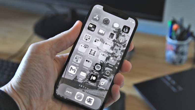 Màn hình iPhone 11 bị mất màu - Khắc phục triệt để theo 5 cách sau!