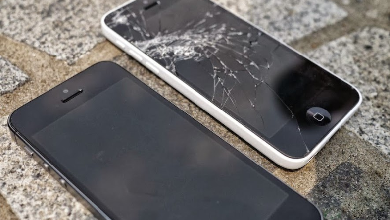 Thay kính iPhone chất lượng, giá rẻ LẤY NGAY tại TP.HCM