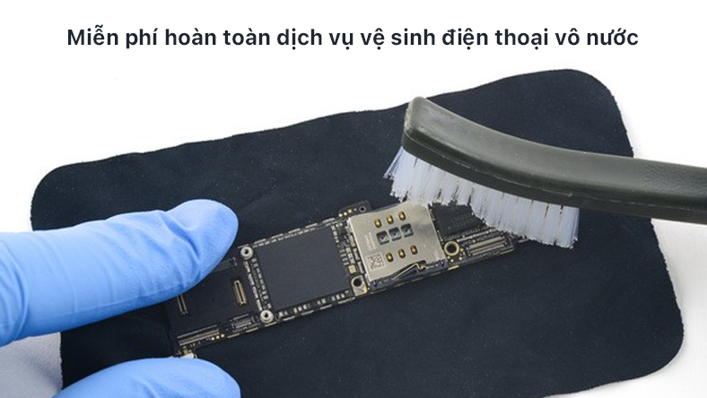 Miễn phí hoàn toàn dịch vụ vệ sinh điện thoại vô nước