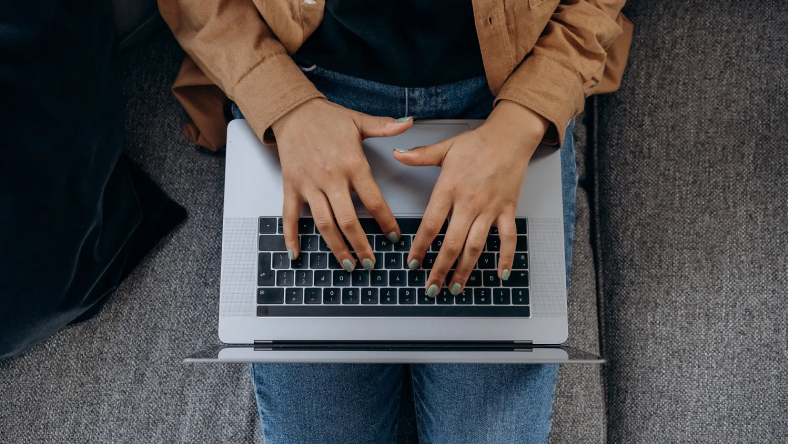 Đây là 2 cách bạn có thể khởi động lại máy tính xách tay chỉ bằng bàn phím