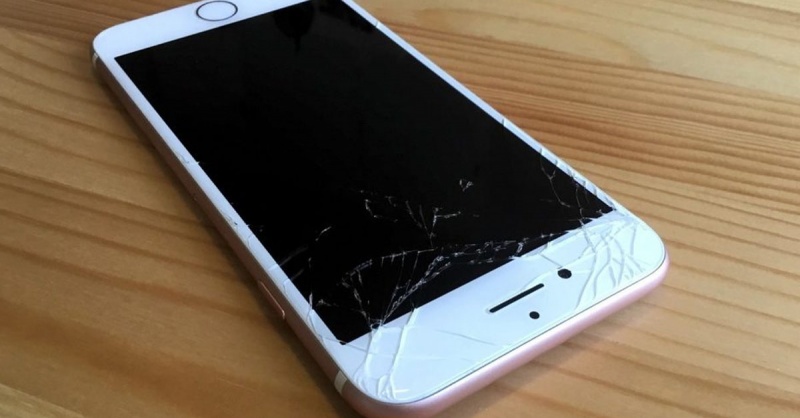 Cách khắc phục iPhone bị nứt vỡ mặt kính màn hình