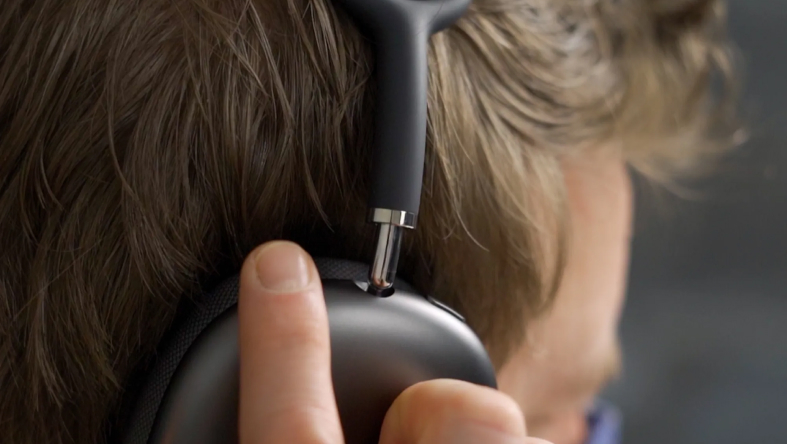 Cách vệ sinh AirPods, AirPods Pro hoặc AirPod Max của bạn