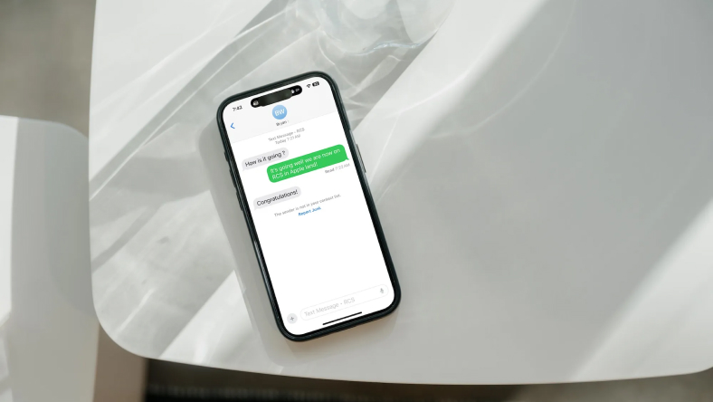 Cách bật tin nhắn RCS trong iOS 18
