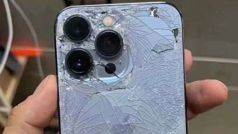 iPhone 13 Pro Max Bị Nứt Mặt Lưng: Đừng Lo, Đã Có Giải Pháp!