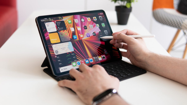 iPad Pro 11 bị phồng pin, đội hở màn hình: Nguyên nhân và cách khắc phục
