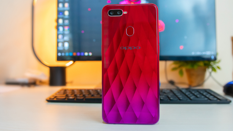 Oppo F9 sạc bị tụt pin nhanh: Nguyên nhân và cách khắc phục