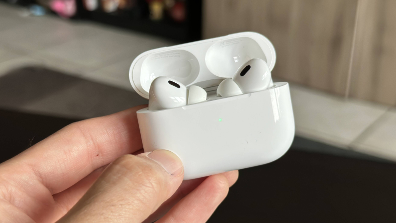 hộp sạc airpods không nhận sạc