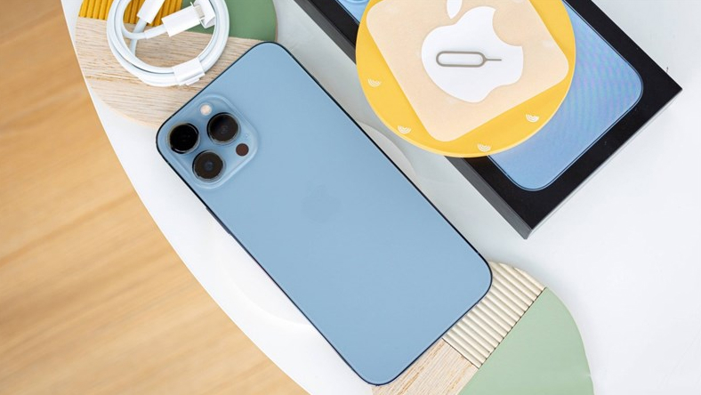 iPhone 13 Pro Max không nhận sạc: Nguyên nhân và cách khắc phục