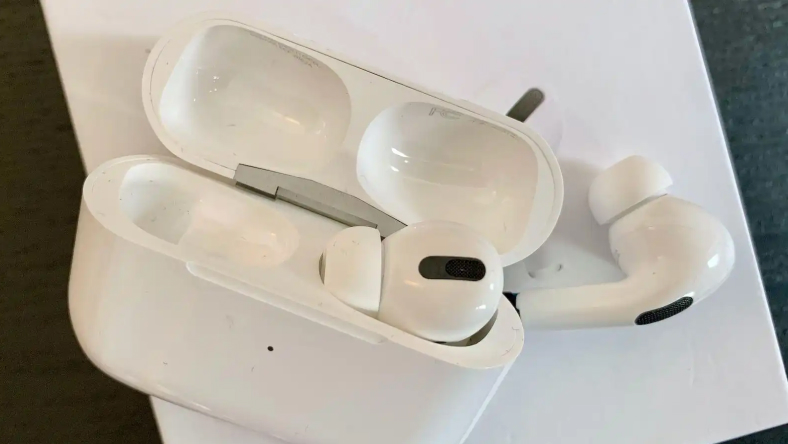 Cách nhận biết AirPods của bạn là hàng giả