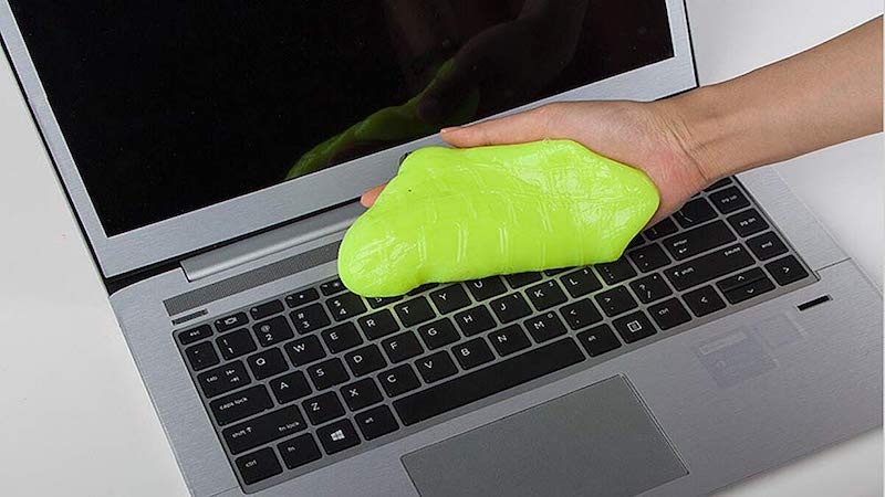 Hướng dẫn cách tự vệ sinh bàn phím laptop tại nhà