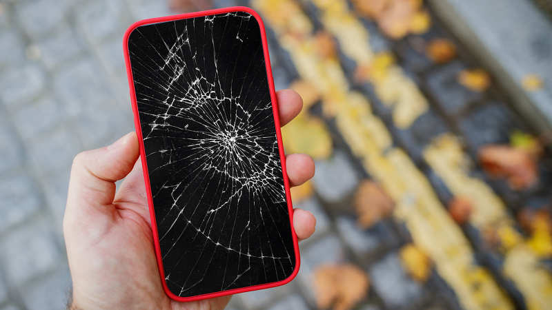 How To Fix A Cracked iPhone Or iPad Screen | Macworld