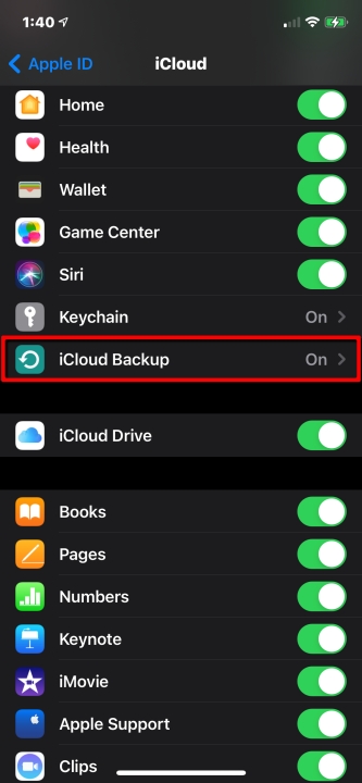 Chọn iCloud Backup trong iCloud
