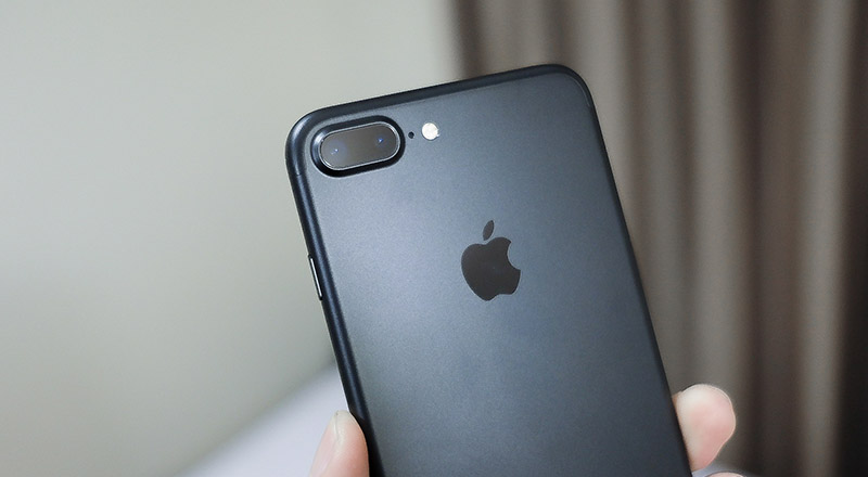 Cách khắc phục iPhone 7 Plus bị tróc sơn