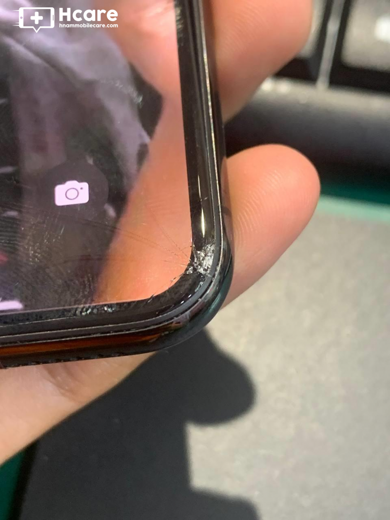 Màn hình iPhone 11 Pro Max bị nứt bể mặt kính