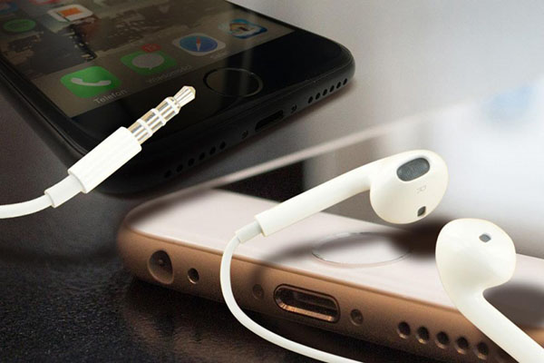 Cách tắt chế độ tai nghe trên iPhone, Android nhanh chóng