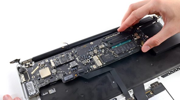 Macbook bị hư mainboard