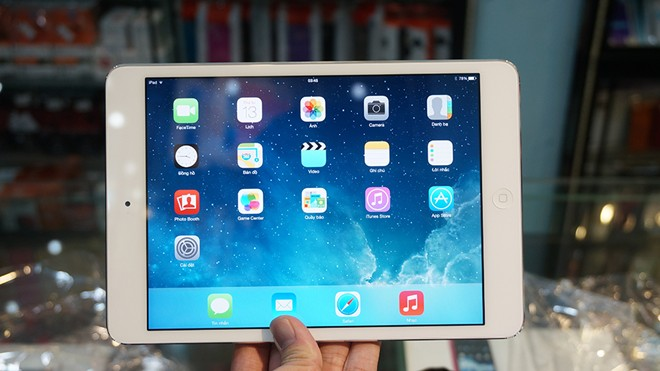 Màn hình iPad Mini 2 mang đến hình ảnh sống động nhờ độ tương phản cao