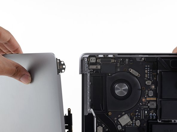 Thay màn hình MacBook Pro 13 inch 2018