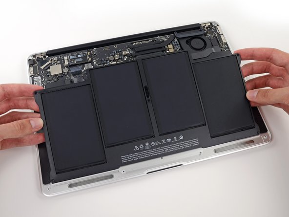 Thay pin MacBook Air 13-inch 2015
