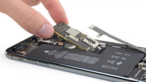 Sửa main iPhone 11 Pro Max bị lỗi WiFi
