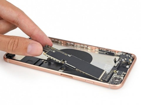 Sửa main lỗi IC sóng iPhone 8 Plus