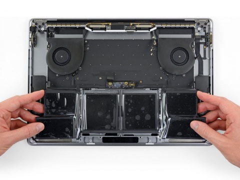 Thay pin MacBook Pro 16 inch 2019 A2141