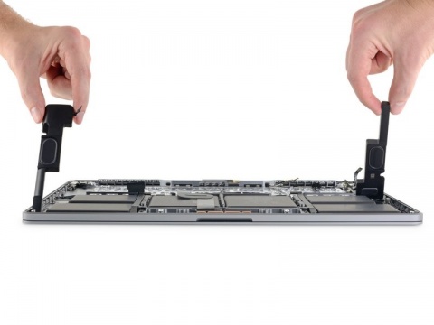 Thay loa MacBook Pro 16 inch 2019 A2141