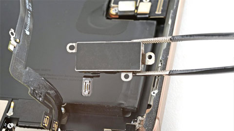 Thay cục rung iPhone 16 Pro Max