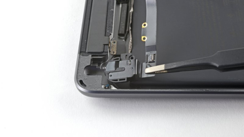 Thay jack tai nghe iPad 9