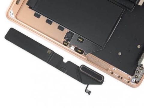 Thay loa MacBook Air 13 inch 2018 A1932